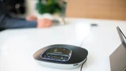 CONFERENCE-CAM LOGITECH GROUP BUNDLE FHD ZOOM 10X-BT-MICS EXPANSION HASTA 20 PERSONAS VISION 90 - imagen 9